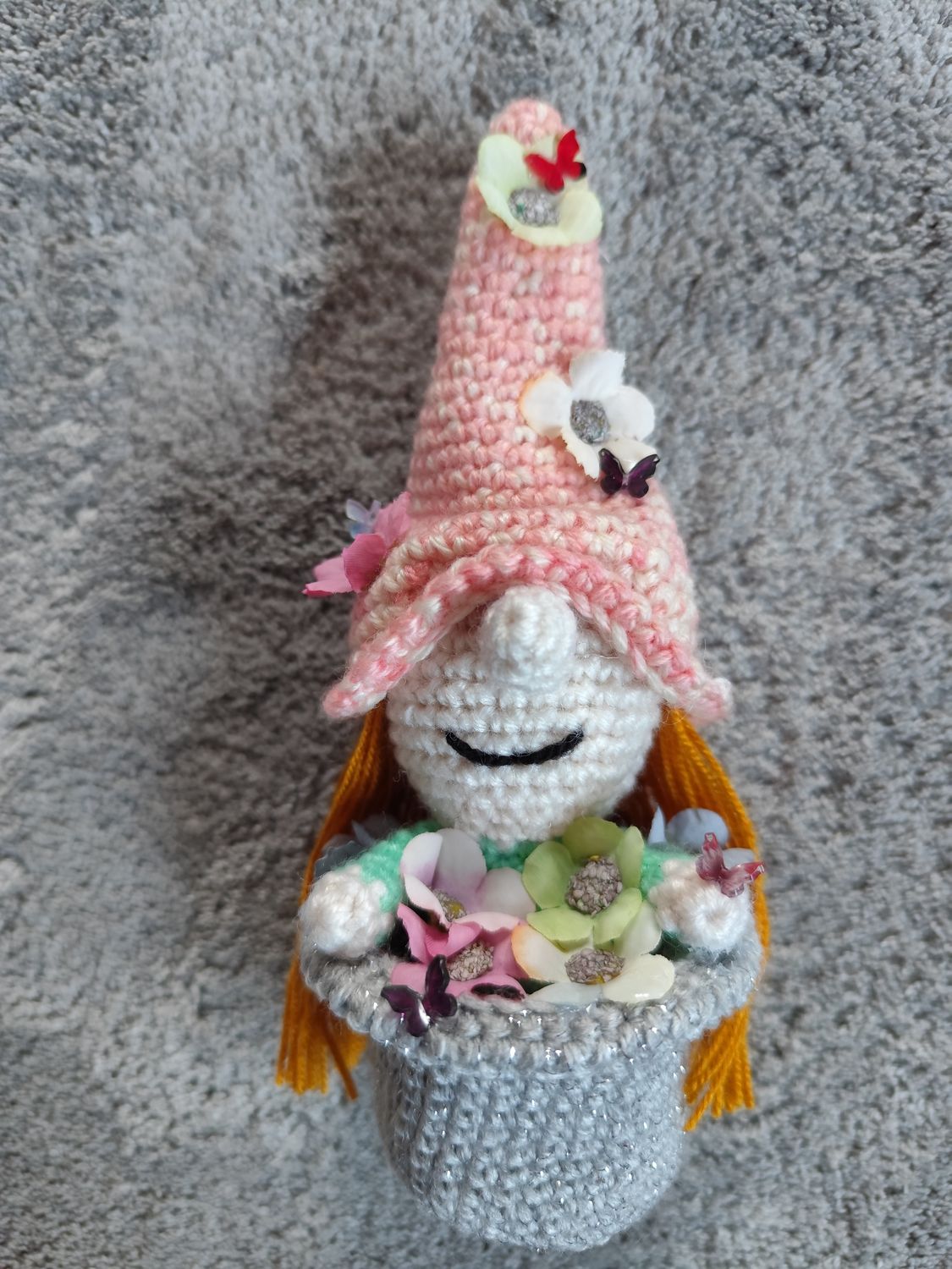 Blumentopf Wichtel mit Schmetterlinge