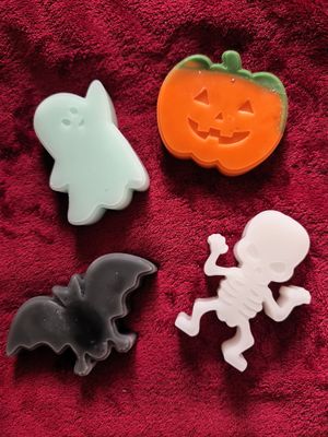 Halloweenkerzen 4er Set - Geist - Fledermaus - Kürbis - Skelett