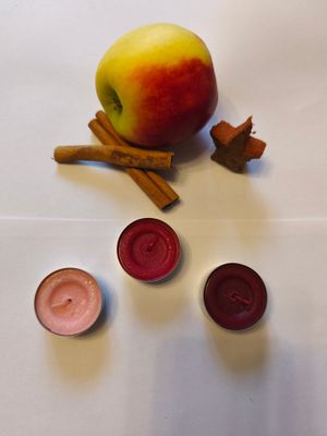 Duft Teelichter "Apfel-Zimt" in 3 Farben