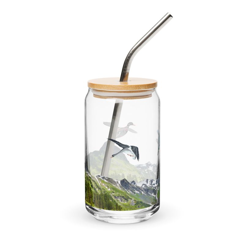 Glas in Dosenform mit Landschaftsmotiv
