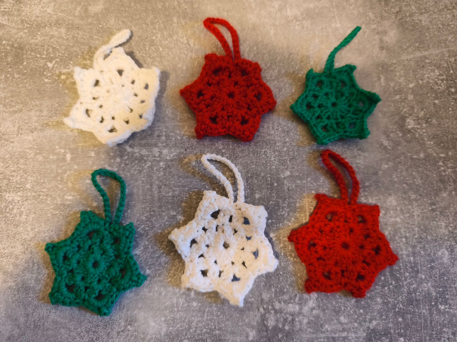 Häkel Weihnachtssterne 6 Stück-Set in 3 Farben zum anhengen