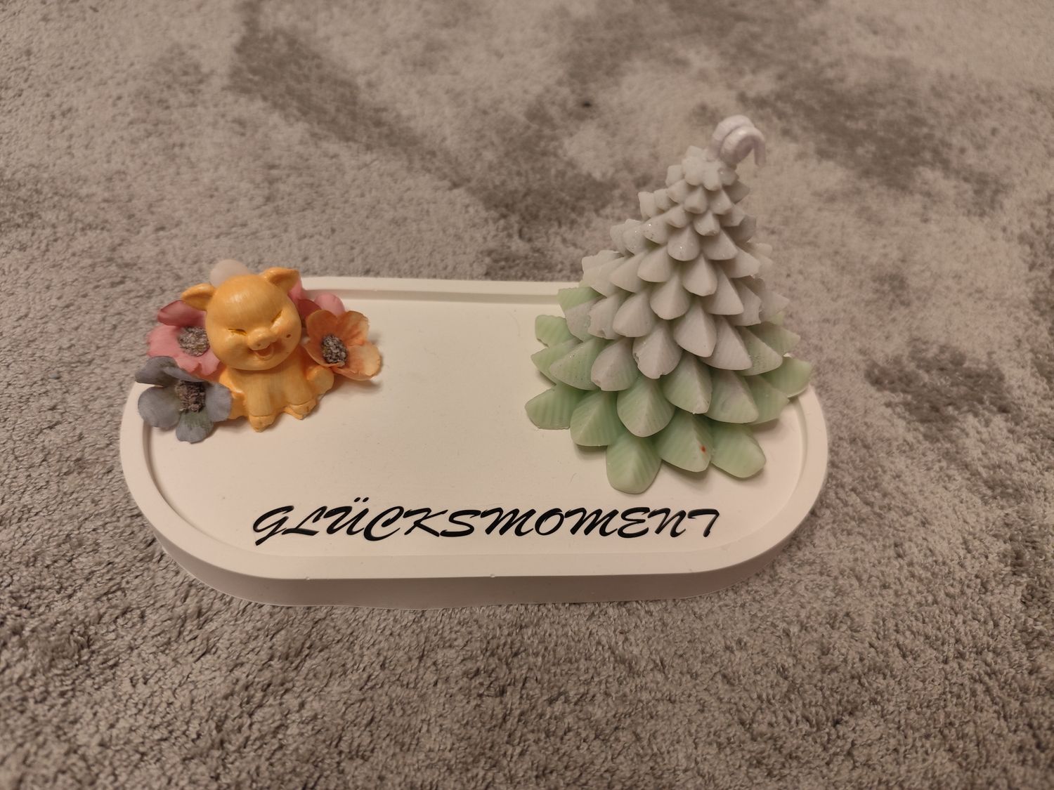 Tannenbaum Kerze mit Glücksschwein