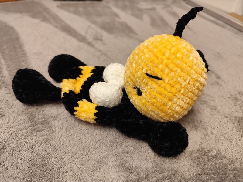 Schmuse Biene / Kuschel Biene "Summy"