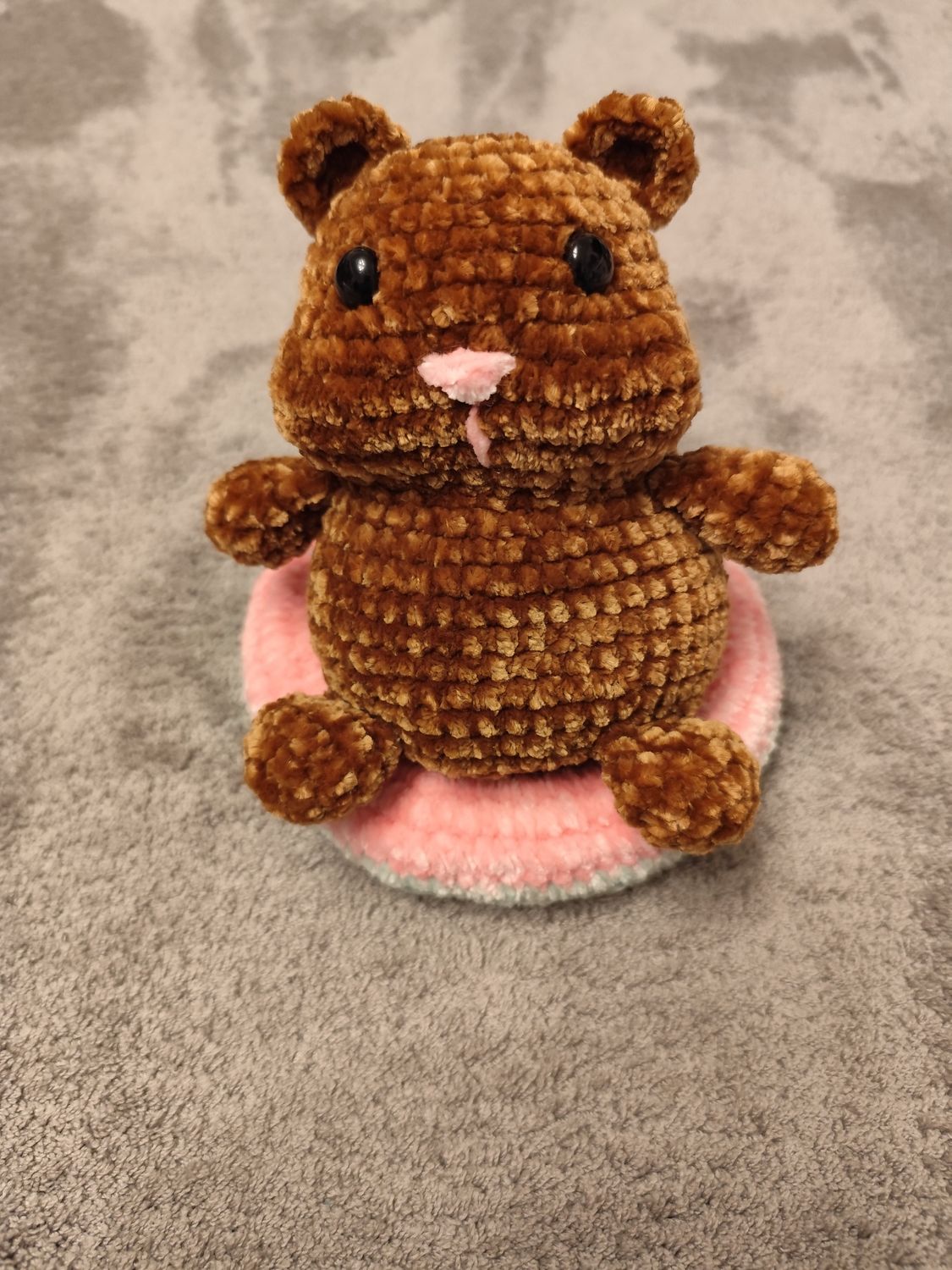 Hamster "Mister Wobbles" mit Donut