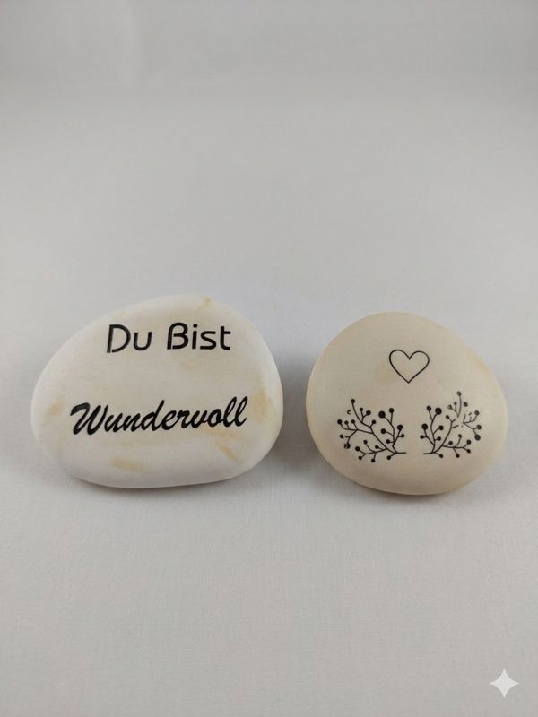 Steine mit Spruch / Verzierung