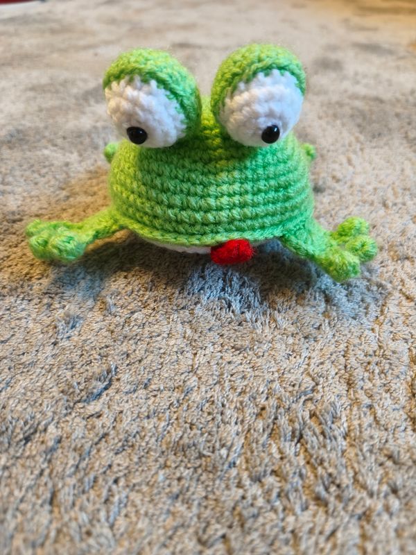 Handgehäkelter Frosch Amigurumi – Kleines Kuscheltier, süße Deko, handgemachtes Geschenk für Kinder und Froschfans