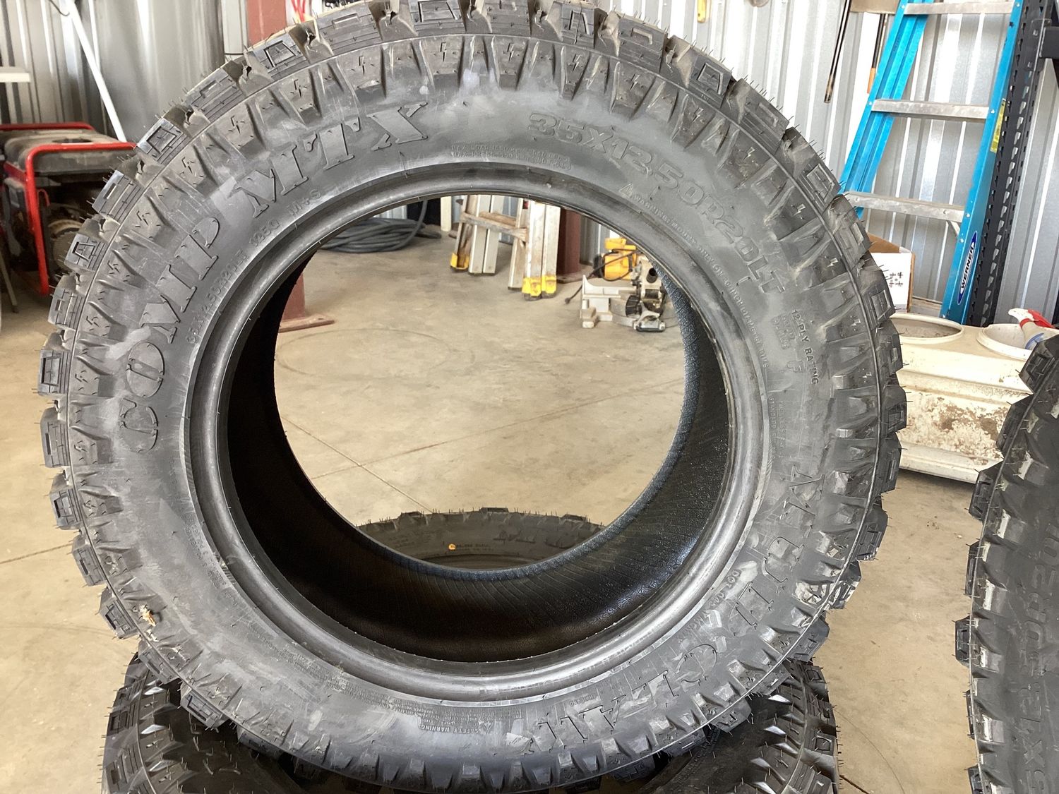 Mud Claw 35X12.50 R20
