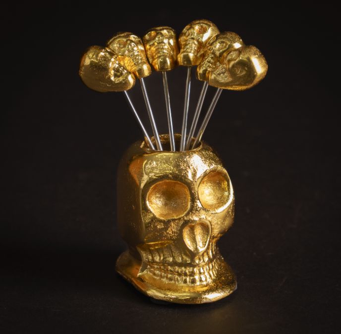 Skull Shaped Gold w/Picks