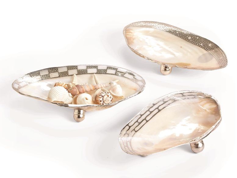 Shell Footed Dish