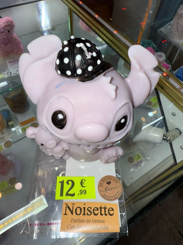 Bougie grand stitch rose violet casquette noir pois blancs 🕯️ cire de soja végétale