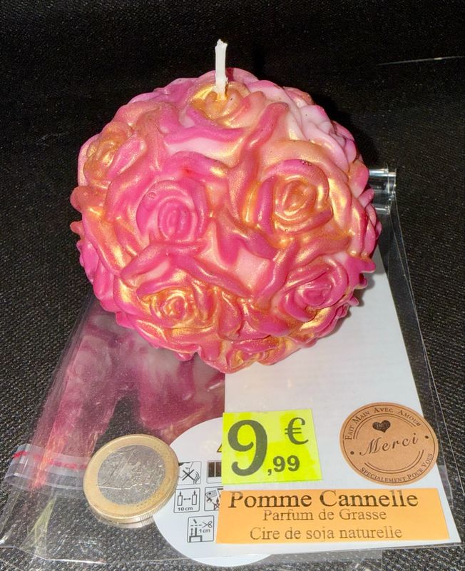 Bougie boule avec rose 🌹 🕯️ cire de soja végétale