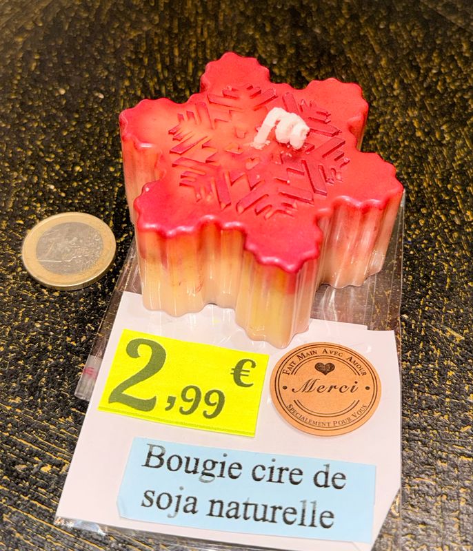 Bougie flocon de neige rouge ❄️ 🕯️ cire de soja végétale