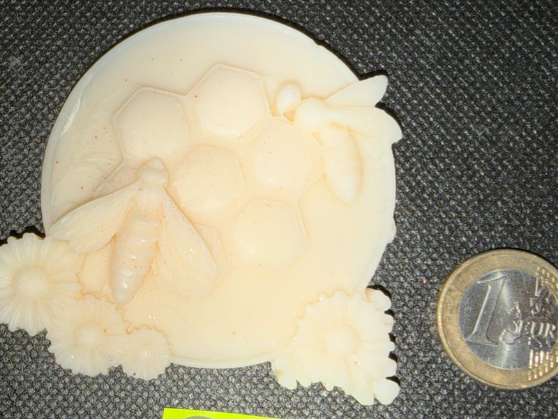 Fondant abeille blanc 🐝 🕯️ cire de soja végétale