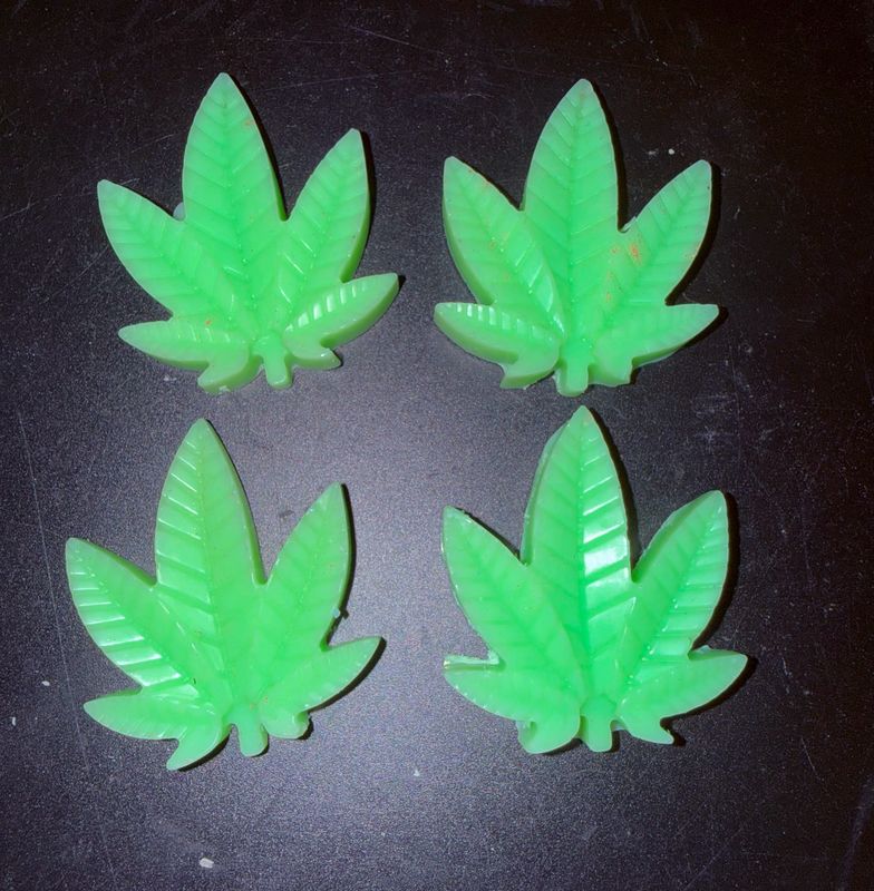 Lot de 4 Fondants feuilles 🍁 🕯️ cire de soja végétale et parfum de Grasse