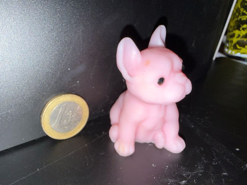 Fondant chien bouledogue français rose 🕯️ cire de soja végétale