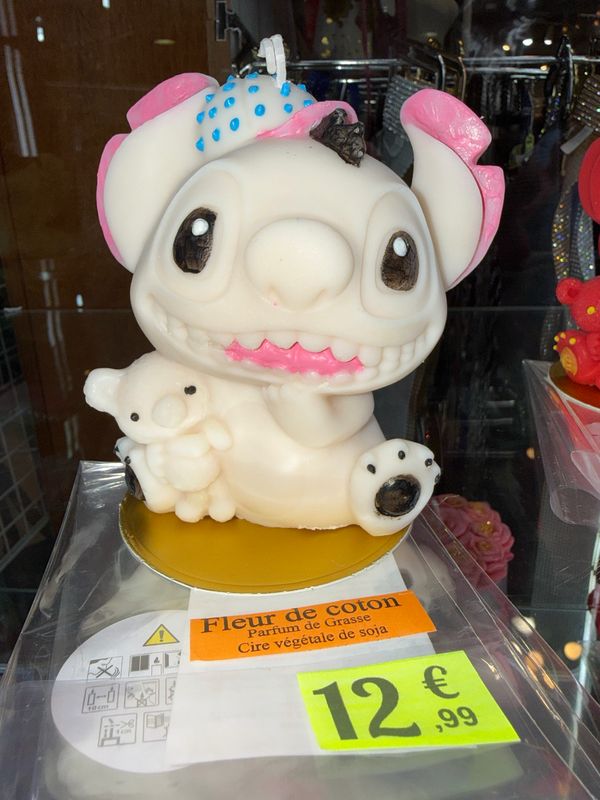 Bougie grand stitch blanc casquette bleu 🕯️ cire de soja végétale