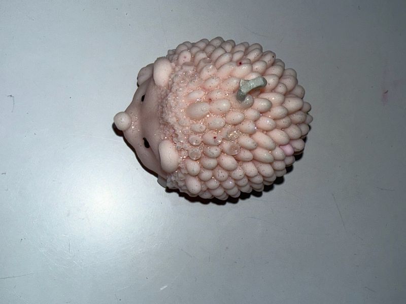 Bougie hérisson niglo rose pale 🦔 cire de soja végétale
