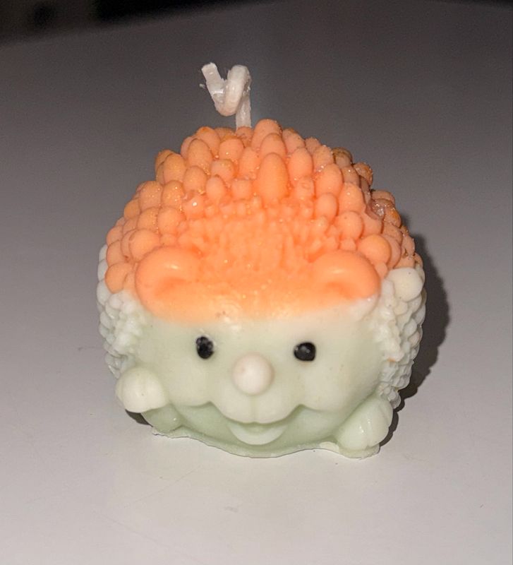 Bougie hérisson niglo orange et vert 🦔 cire de soja végétale