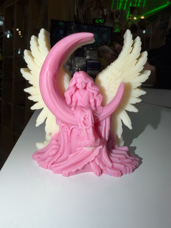 Ange 👼 assis sur la lune, 🕯️ cire de soja végétale