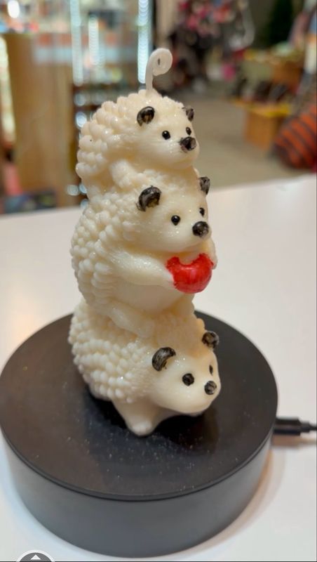 Bougie artisanale 3 hérissons niglo 🦔 blanc pailletée cire de soja végétale