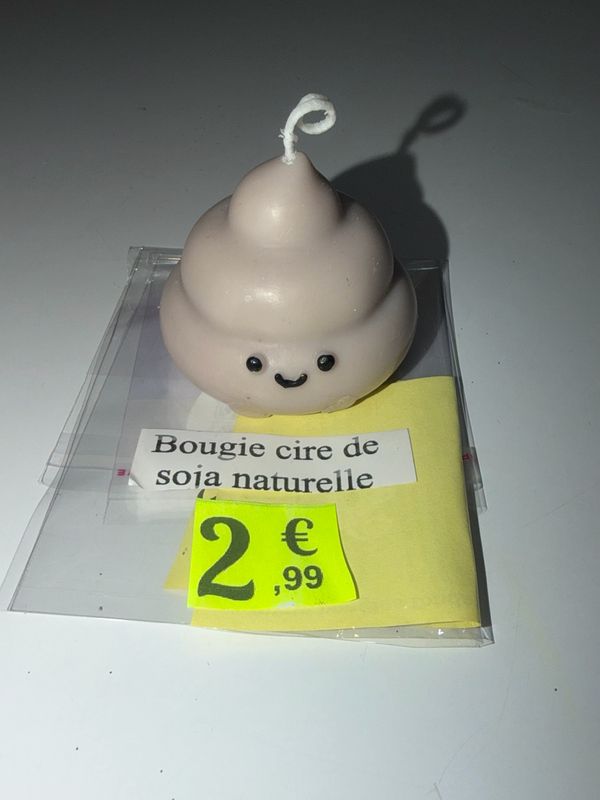 Bougie artisanale caca 💩 brun 🕯️ cire de soja végétale