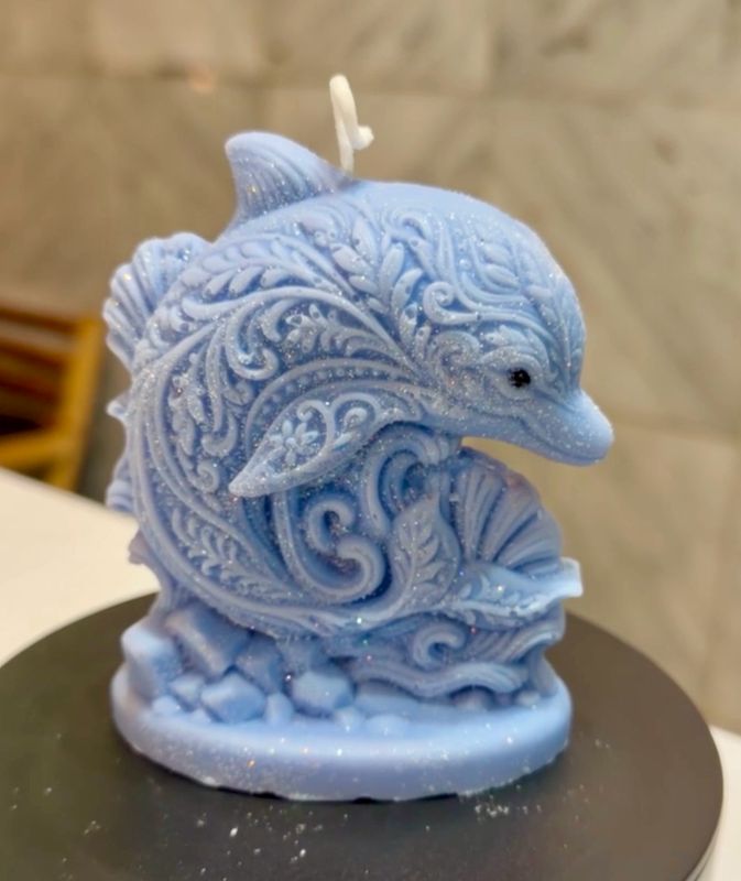 Bougie artisanale dauphin 🐬 bleu 🕯️ cire de soja végétale