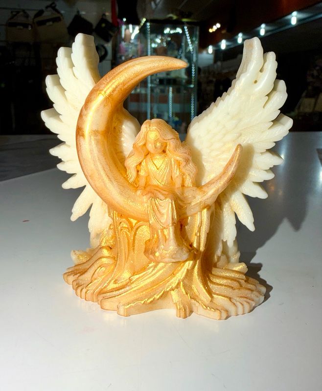 Ange 👼 assis sur la lune blanche et Or 🕯️ cire de soja végétale