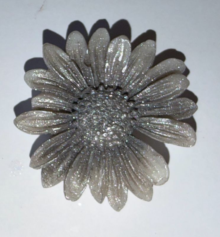 Fondant marguerite argentée 🌼 🕯️ cire de soja végétale