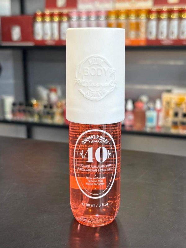 Brume parfumée corps et cheveux numéro 40 plume d’ombre Noir et bois de vanille 90 ml