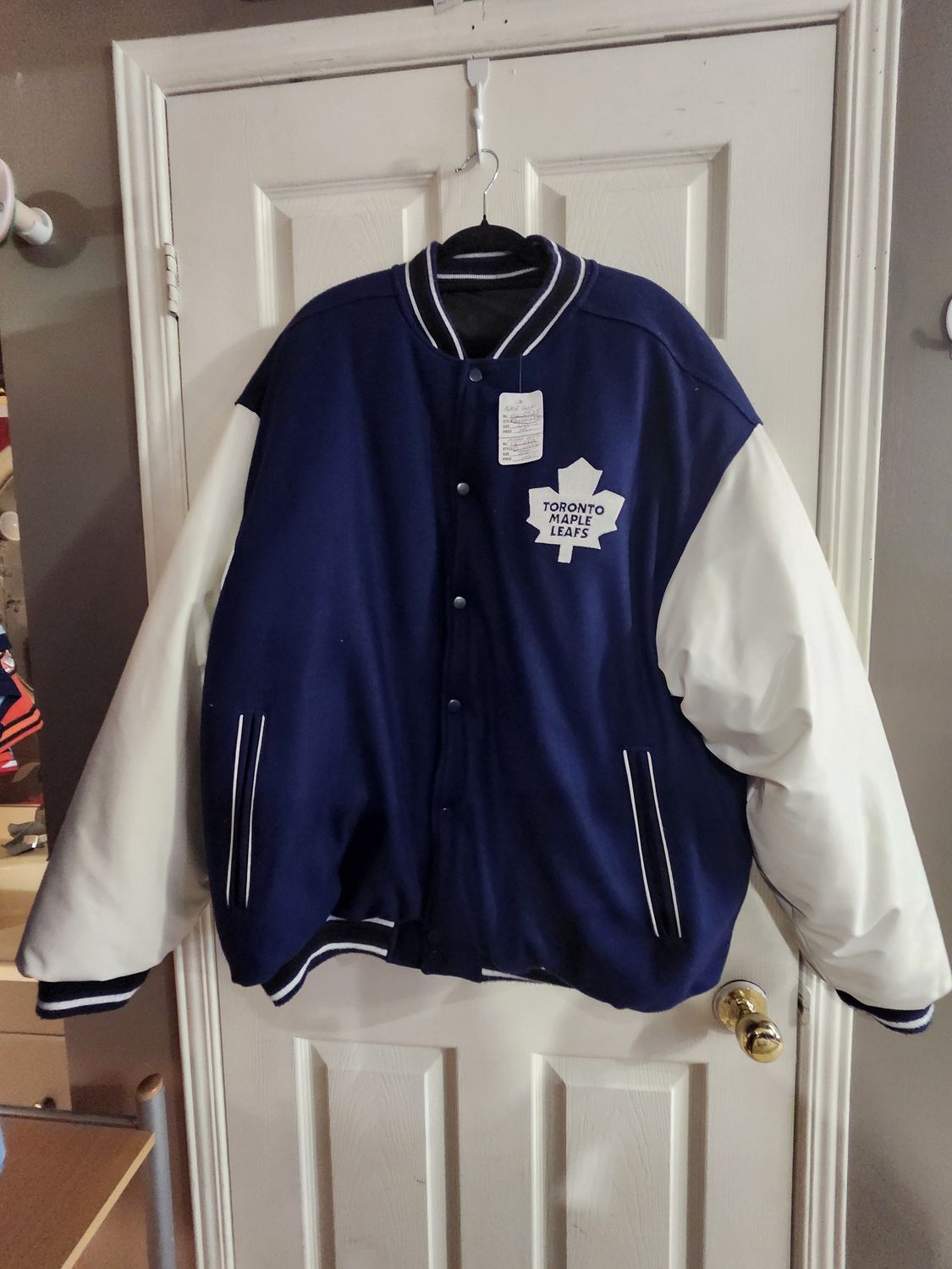 NHL Toronto Maple Leaf's Reversible Jacket 2XL
