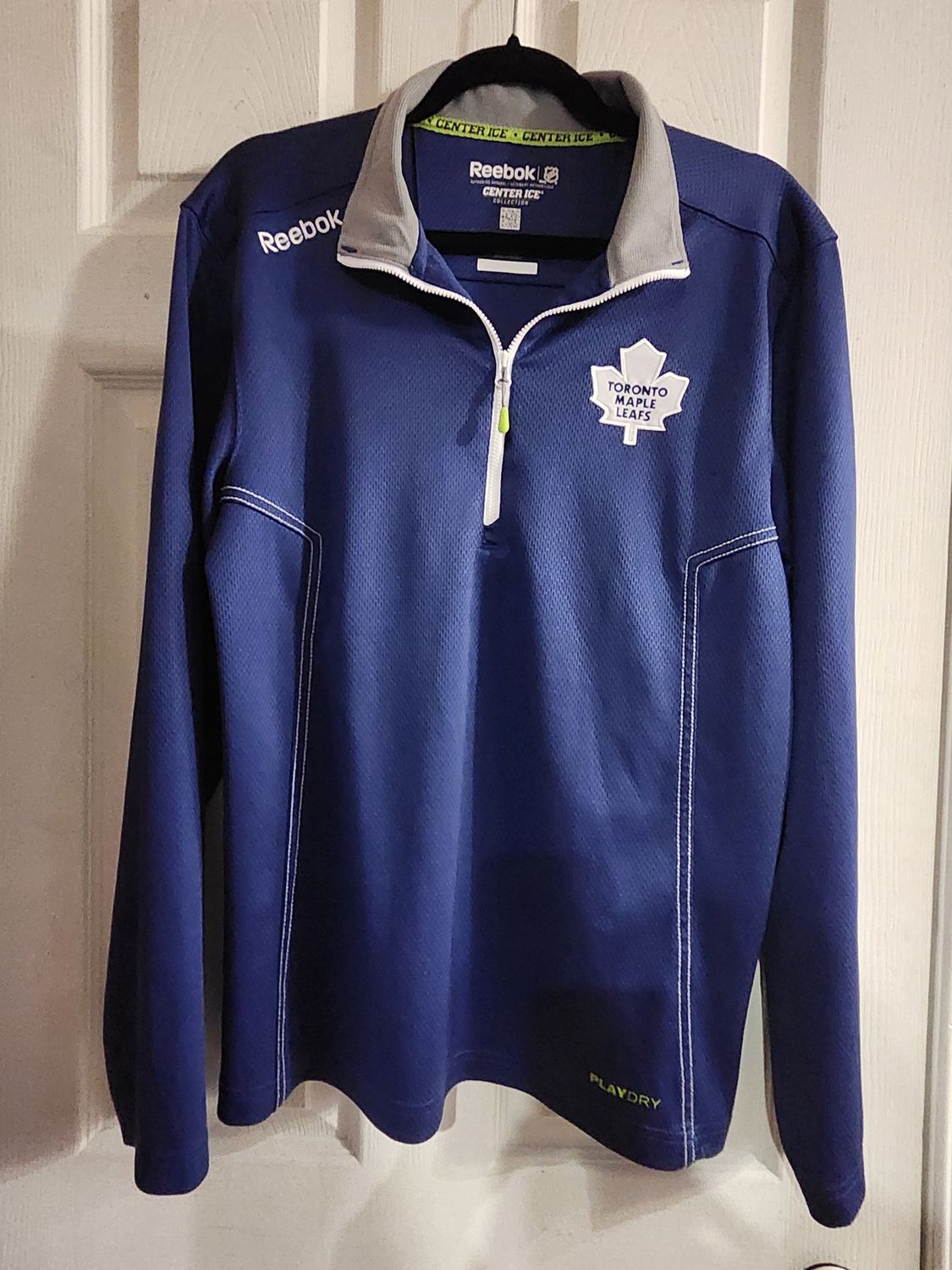NHL Toronto Maple Leaf's Long Sleeve Zip up Top Blue M