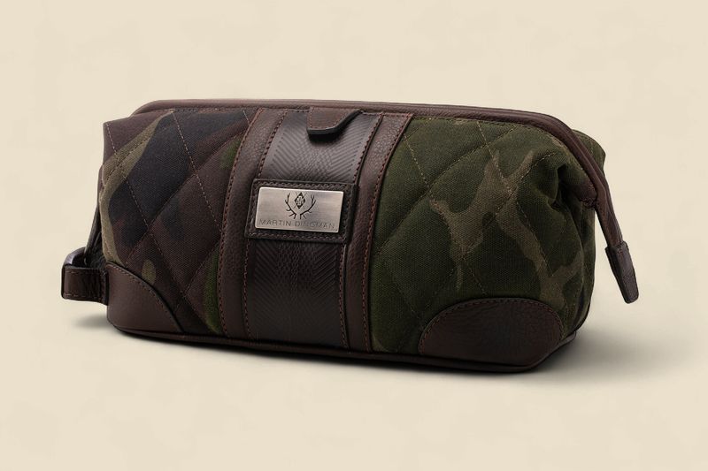 FIELD WAXED COTTON SHAVE CASE