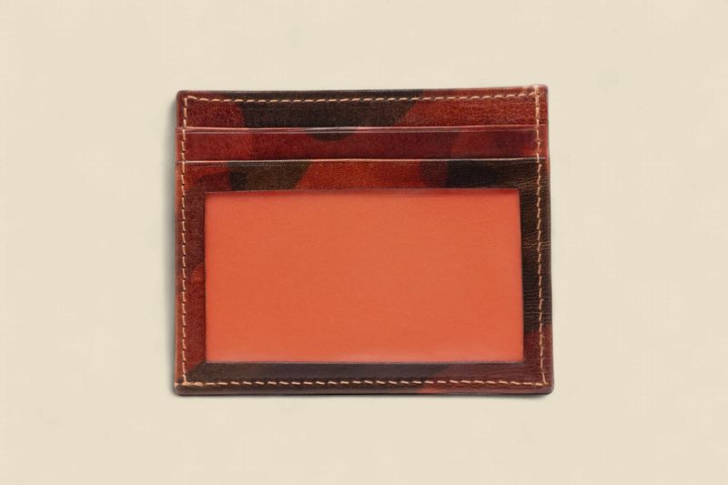 HEMINGWAY SADDLE LEATHER EXEC ID CARD CASE - CAMO