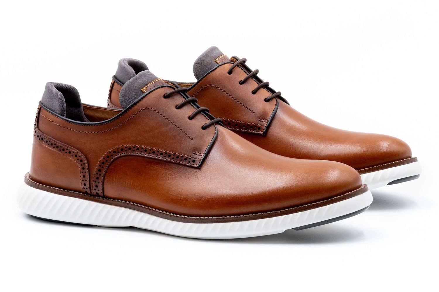COUNYRAIRE SADDLE LEATHER PLAIN TOE - WHISKEY