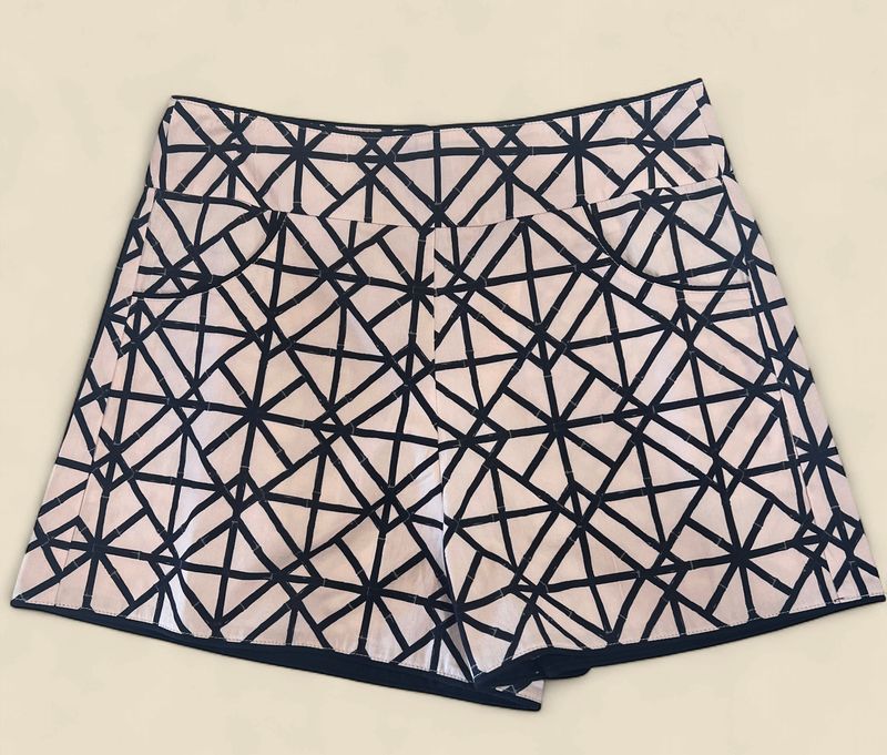 AMY SHORTS BLACK BAMBOO