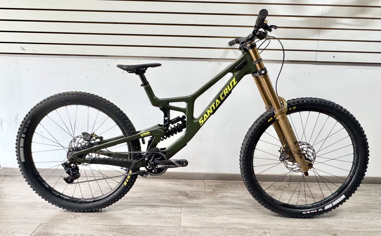 SANTA CRUZ - V10