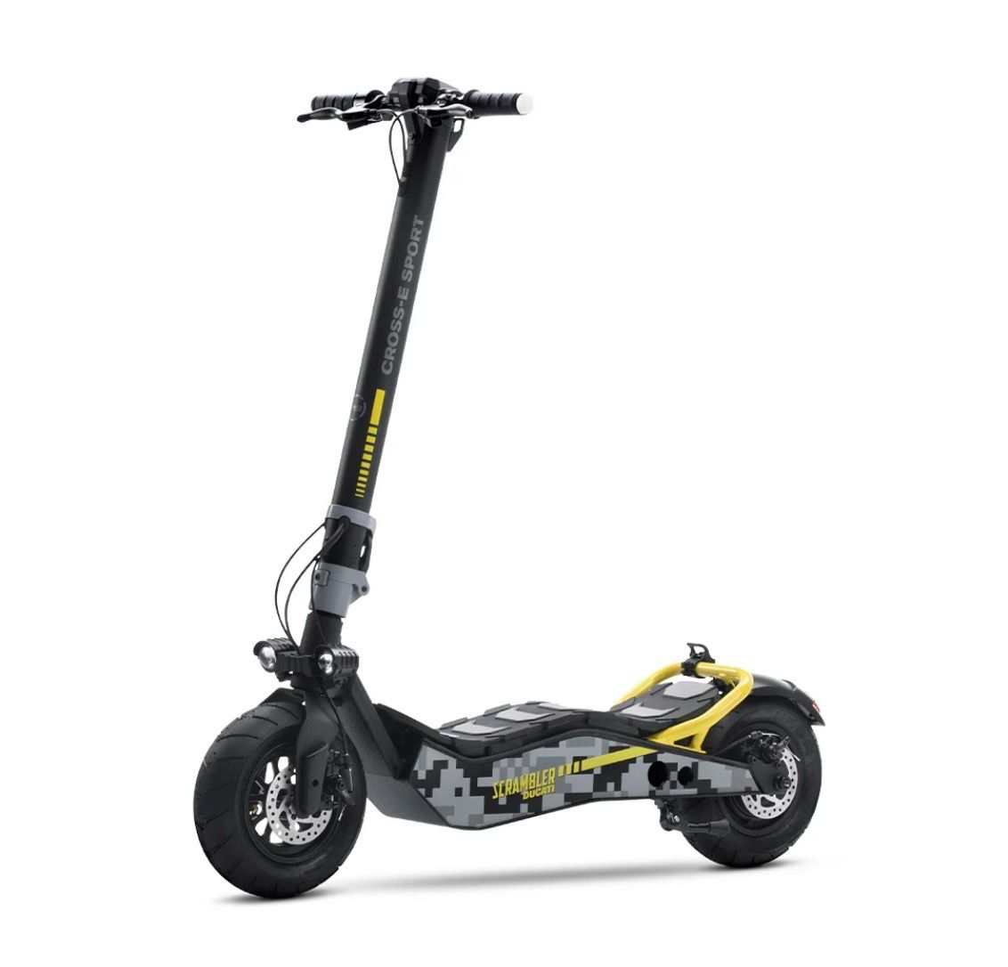 Ducati Scrambler CROSS-E Sport Electric Scooter 500W Motor, 48V 10.4Ah Battery, Up to 25 km/h, 45 km Range, Dual Disc Brakes, 10” Tubeless Tires