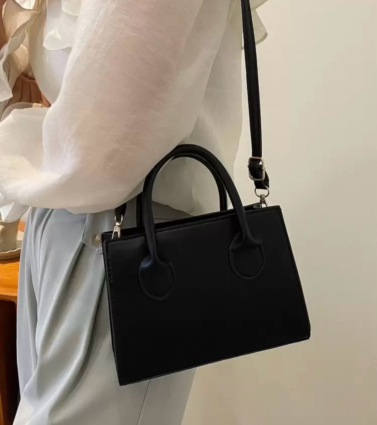Fashionable Versatile Solid Color Minimalist Commuter Handbag