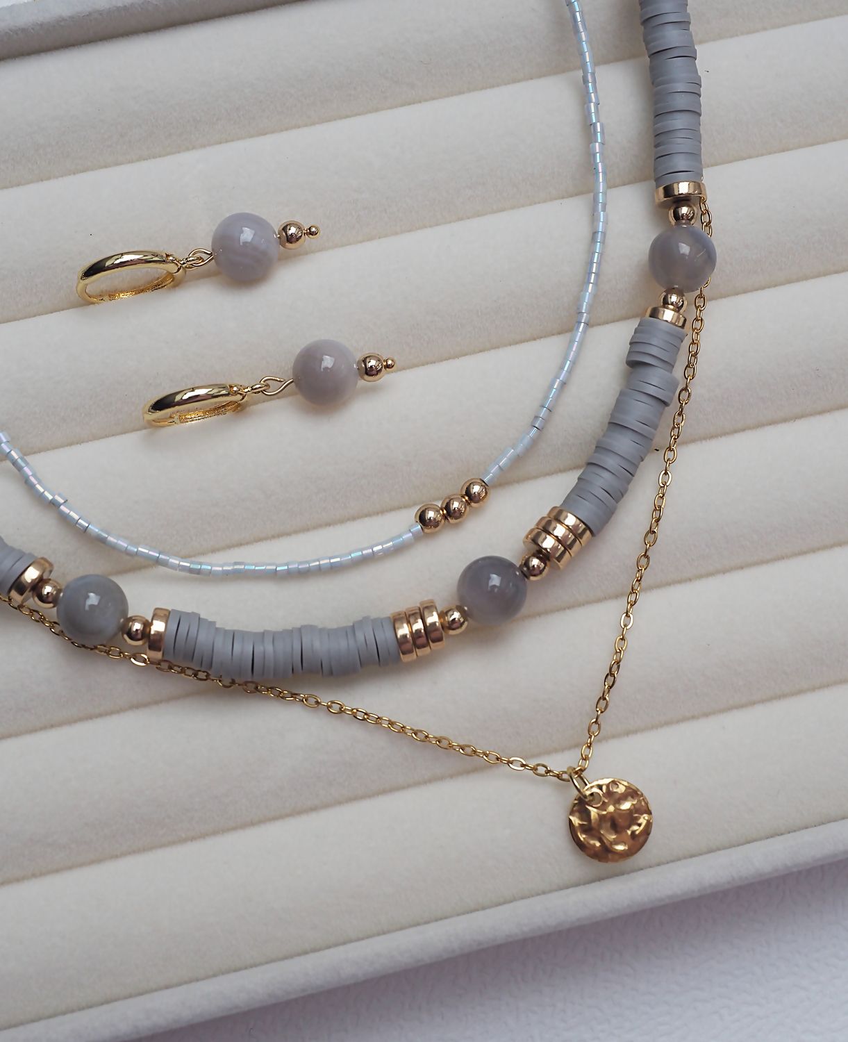 Naszyjnik &quot;Gray Elegance&quot;