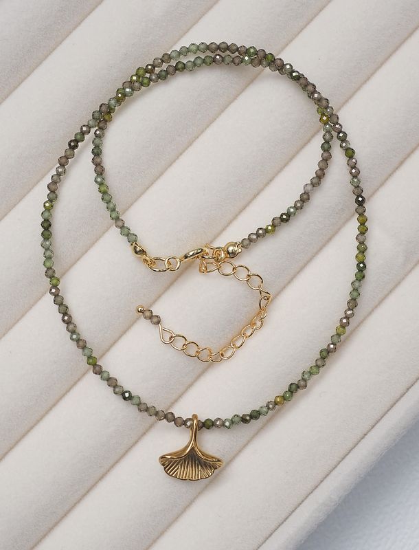 Choker &quot;Delikatność - zielona cyrkonia&quot;