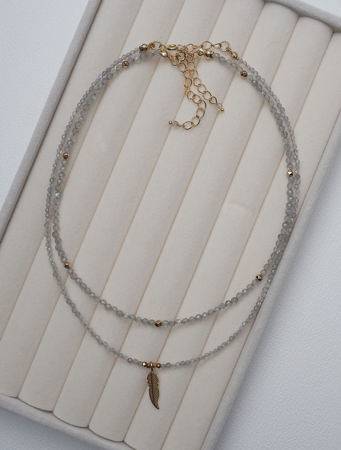 Choker &quot;Delikatność - labradoryt 2mm&quot;