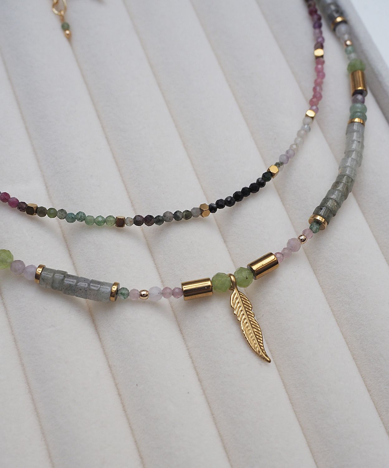 Naszyjnik &quot;Pastel Feather Mix&quot;