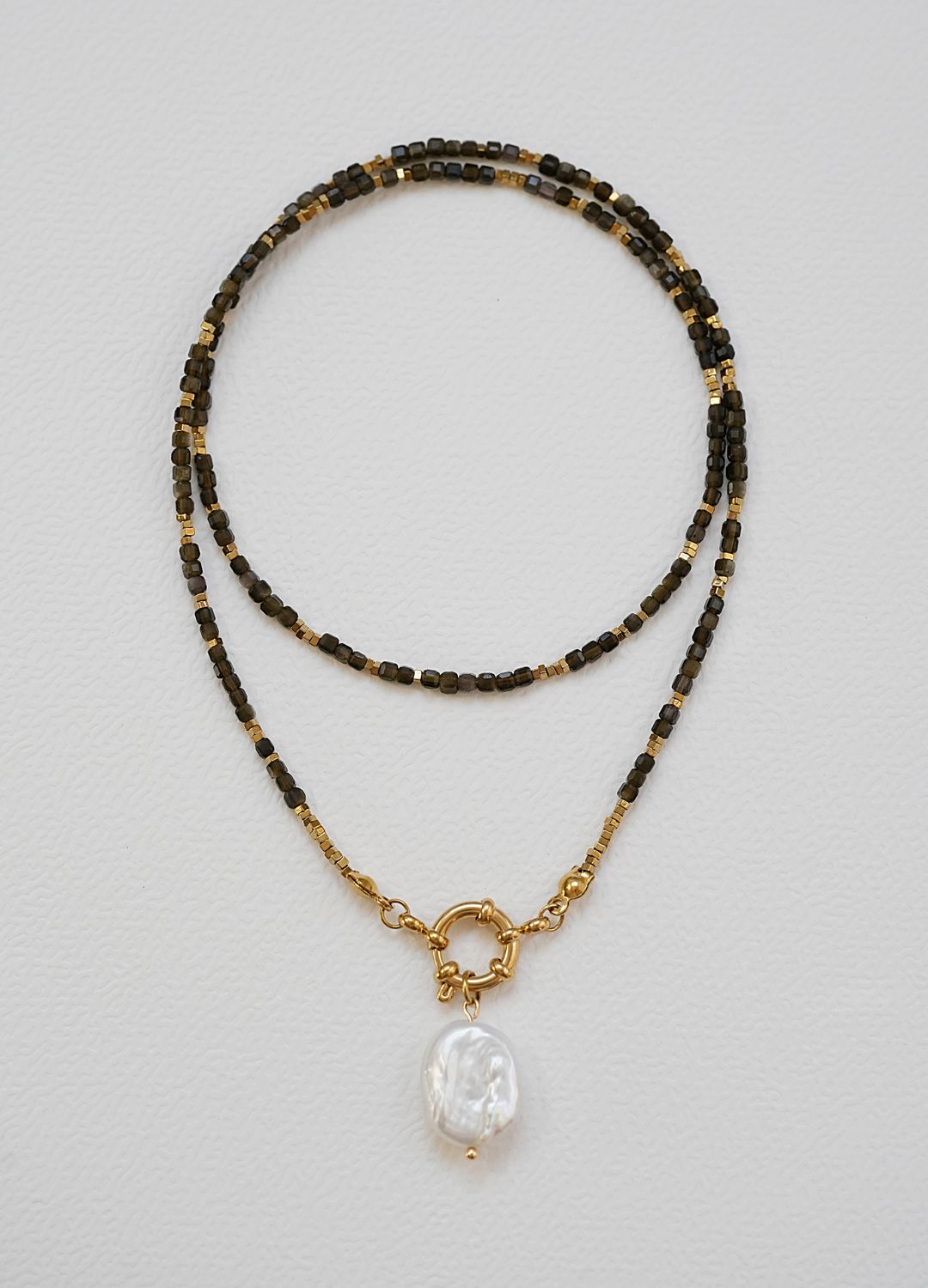 Naszyjnik "Peace and Pearl"