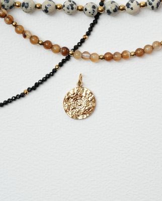 MODULE Zawieszka Moneta młotkowana ze słońcem GOLD