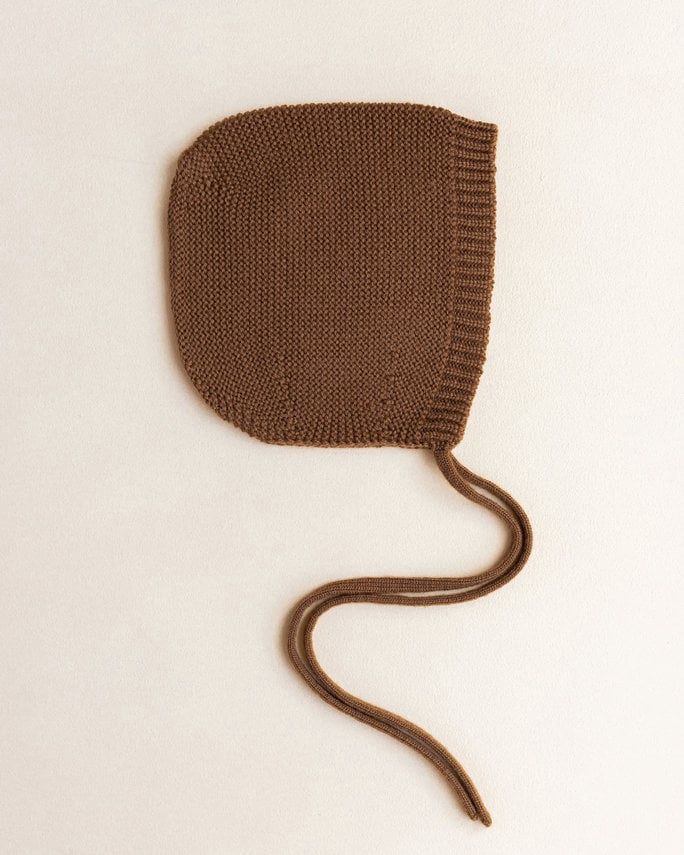 Hvid - Bonnet dolly L (12-24M) Chocolate