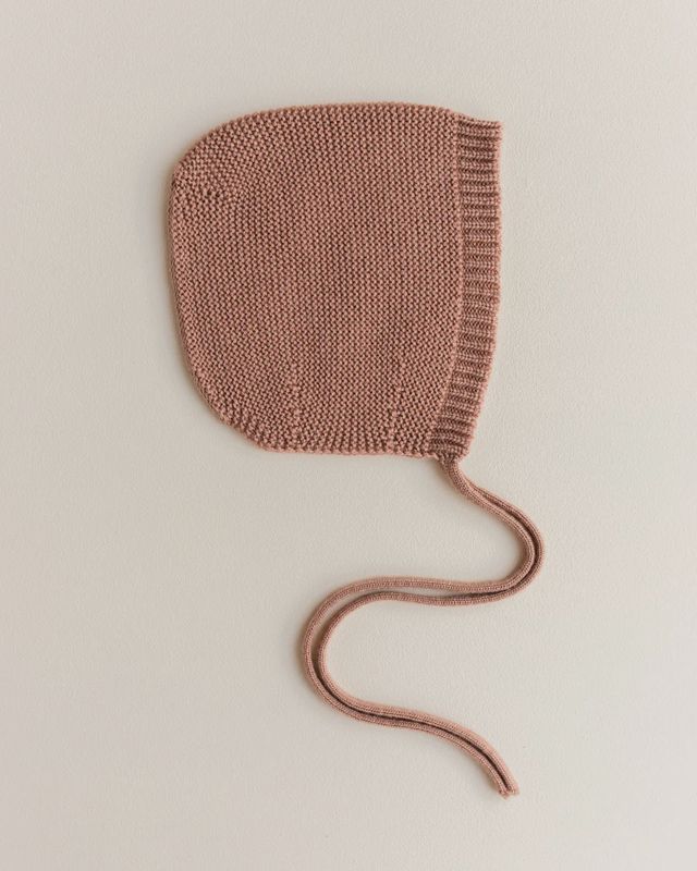 Hvid - Bonnet dolly L (12-24M) Terracotta