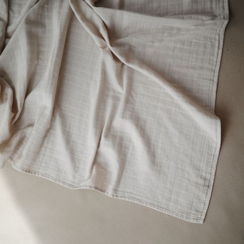 Mushie muslin swaddle - Fog