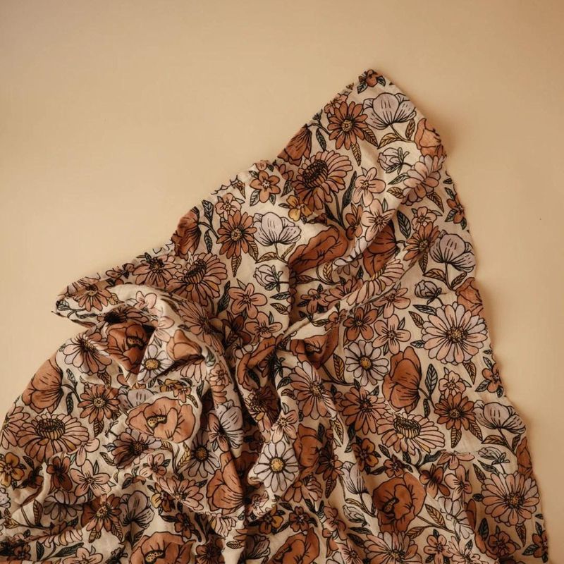 Mushie muslin swaddle - Retro flowers