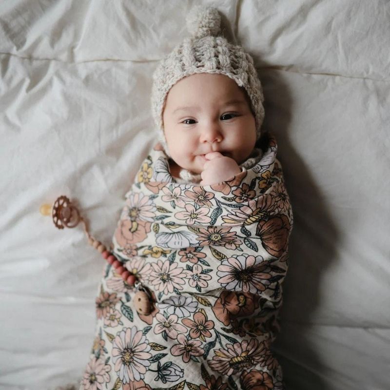 Mushie muslin swaddle - Retro flowers