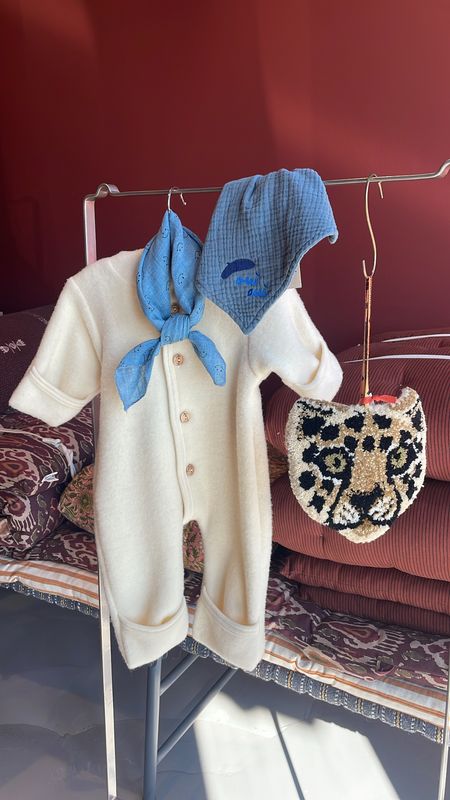 Hooded baby overall - natural